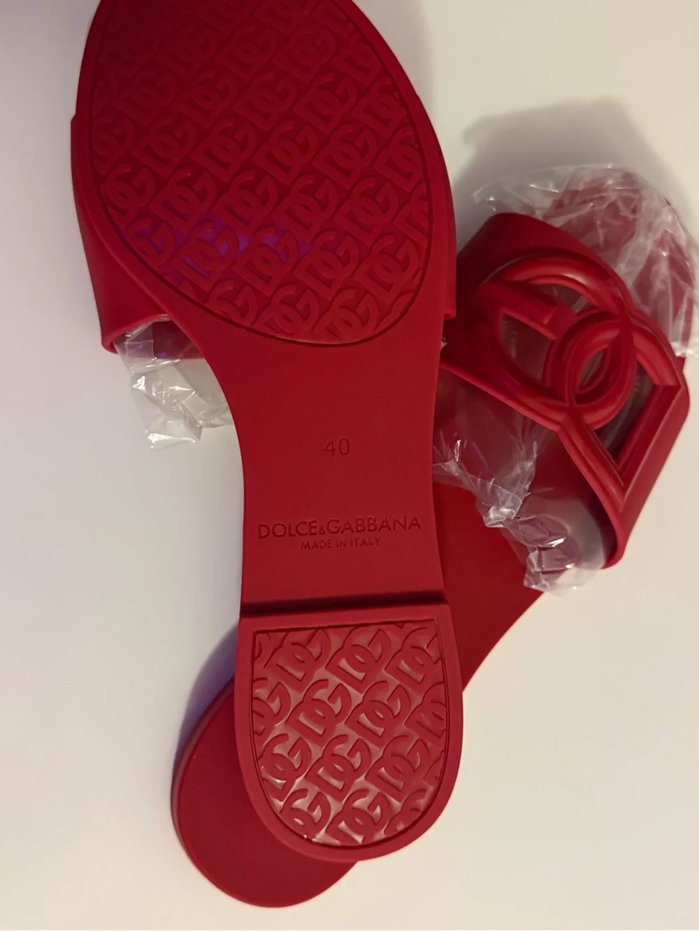Dolce & Gabbana Red Rubber Logo Slide Sandals
